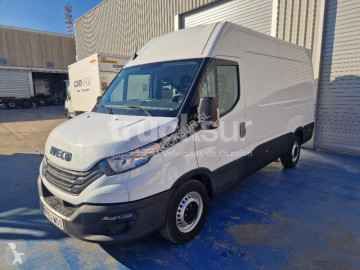 Caja cerrada Iveco