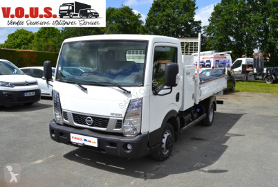 Utilitaire benne Nissan