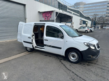Fourgon Mercedes