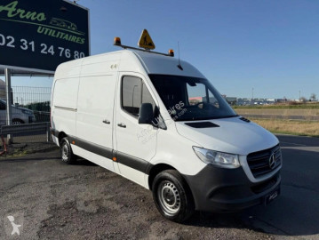 Véhicule utilitaire Mercedes