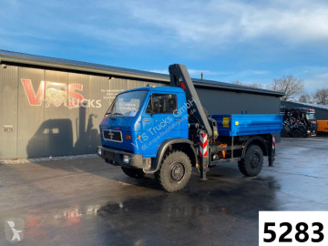 Utilitaire plateau MAN