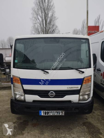 Utilitaire benne standard Nissan