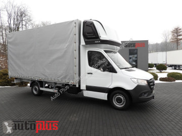 Con toldo Mercedes