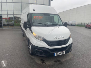 Furgón largo Iveco