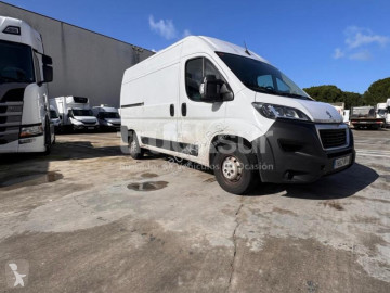 Fourgon Peugeot