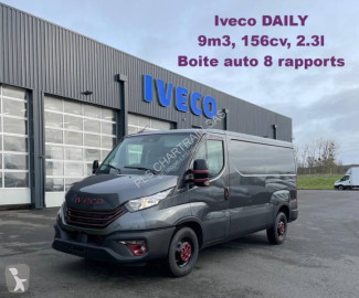 Fourgonnette Iveco neuf