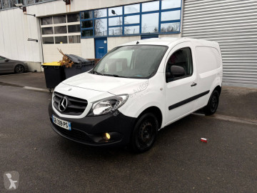 Fourgon Mercedes