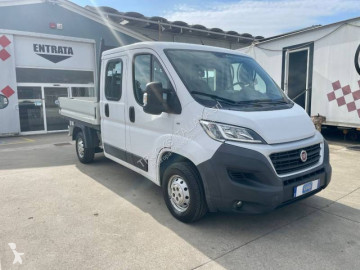 Utilitaire plateau ridelles Fiat