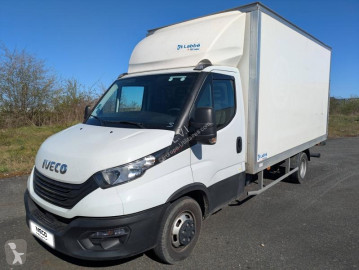 Con volquete Iveco