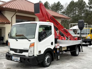 Лекотоварен автомобил Nissan Cabstar