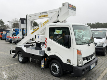 Лекотоварен автомобил Nissan Cabstar