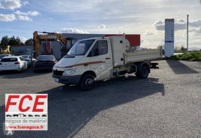 Utilitaire benne standard Mercedes