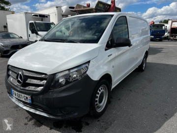 Fourgon moyen Mercedes