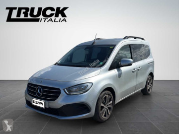 Fourgon Mercedes