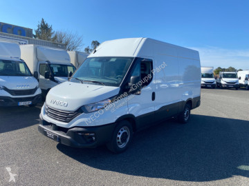 Fourgon Iveco