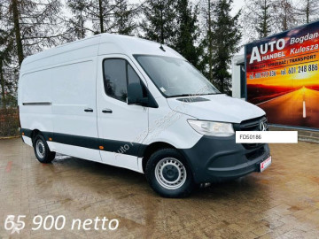 Furgon dostawczy Mercedes