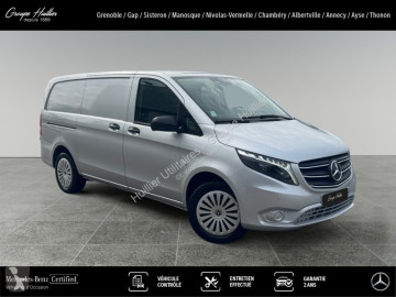 Fourgon moyen Mercedes