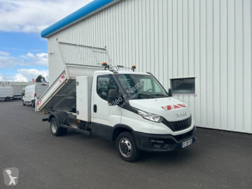 Utilitaire benne standard Iveco