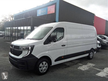 Fourgon long Renault neuf