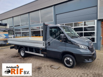Utilitaire plateau Iveco