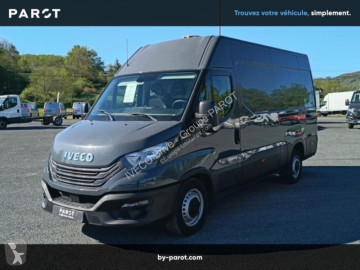 Fourgon utilitaire Iveco