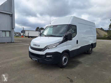 عربة نفعية مقفلة Iveco