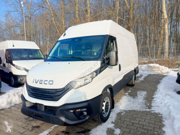 Fourgon Iveco neuf