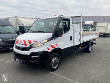 Utilitaire benne Iveco