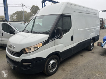 Fourgon Iveco