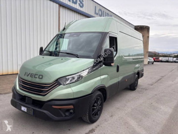 Fourgon moyen Iveco neuf