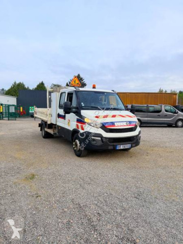 Utilitaire benne standard Iveco