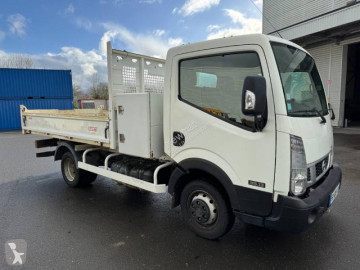 Bi-benne Nissan