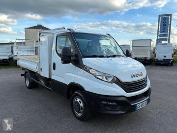 Utilitaire benne Iveco
