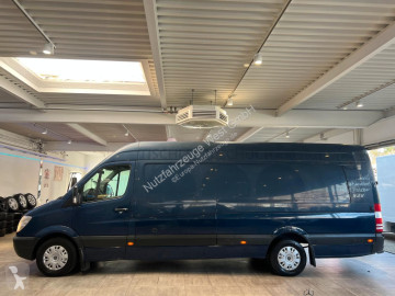 Fourgon long Mercedes