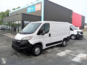 Fourgon moyen Opel