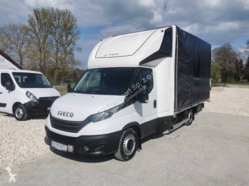 Con lona Iveco