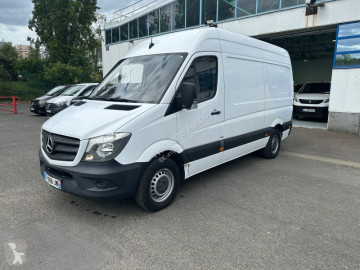 Fourgon Mercedes