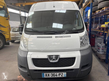 Fourgon long Peugeot