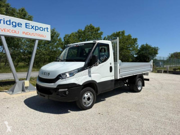 Utilitaire benne standard Iveco