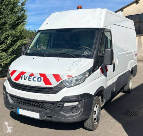 Fourgon long Iveco
