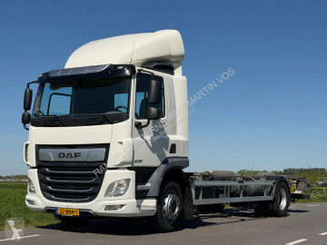 Fourgon DAF