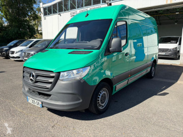 Fourgon Mercedes