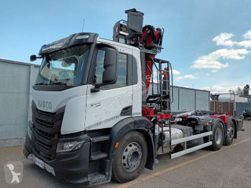 Camión volquete Iveco