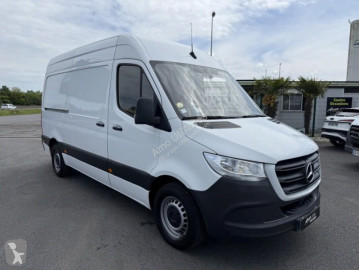 Véhicule utilitaire Mercedes