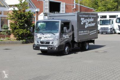 Camión Nissan Cabstar Getränkekoffer Schwenkwände AHK Klima