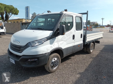 Utilitaire plateau Iveco