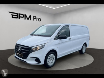 Furgon dostawczy Mercedes