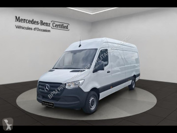 Fourgon Mercedes