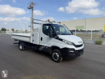 Con volquete estándar Iveco