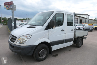 Utilitaire plateau ridelles Mercedes